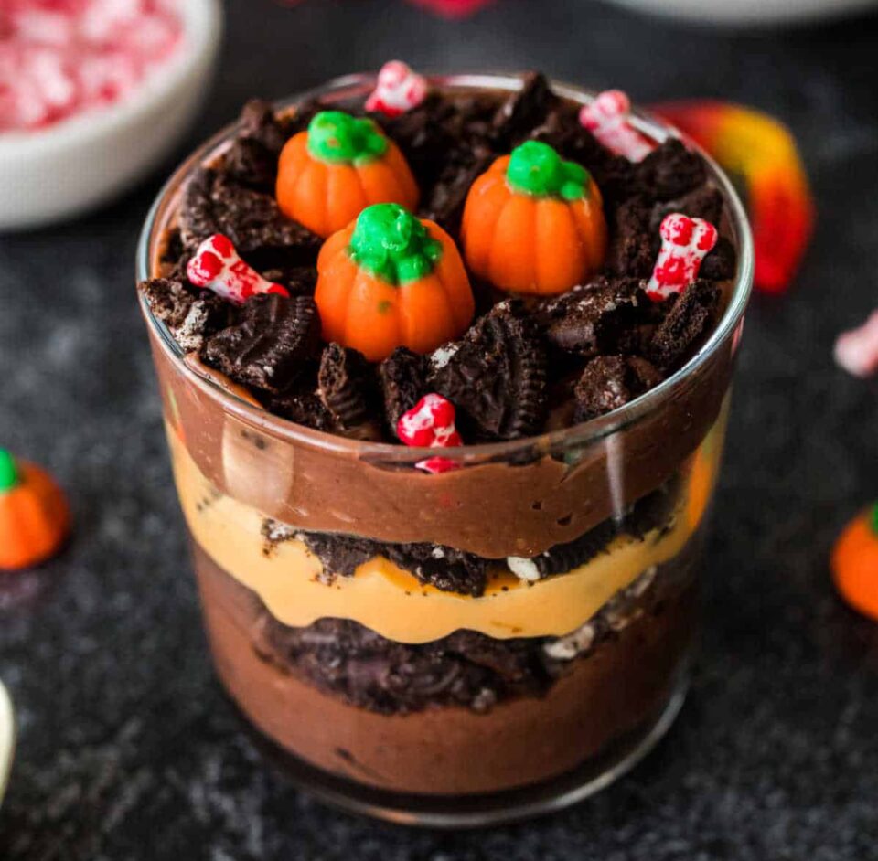 Spooktacularly Simple: No-Bake Halloween Desserts that Wow